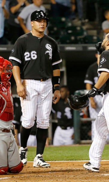 Joseph, Hernandez homer as Phillies beat White Sox 5-3